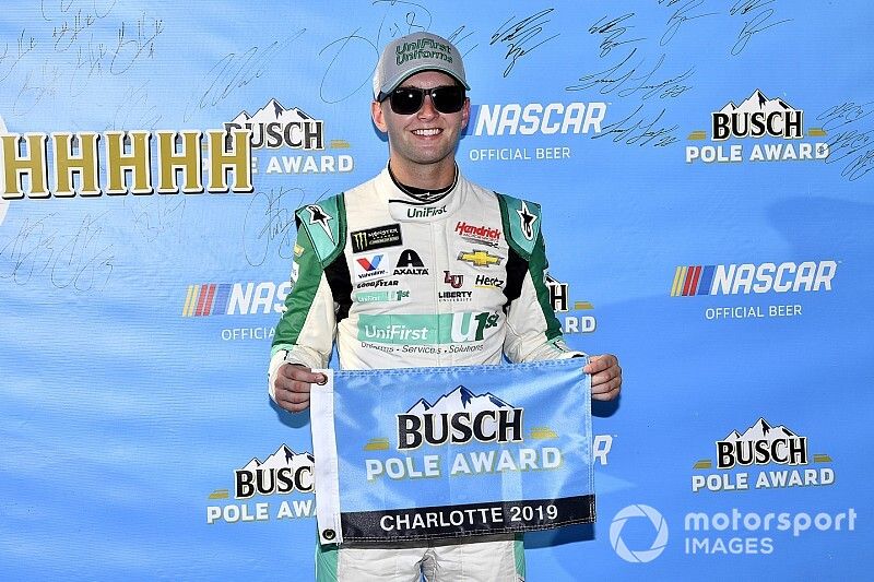 William Byron, Hendrick Motorsports, Chevrolet Camaro UniFirst wins the pole.