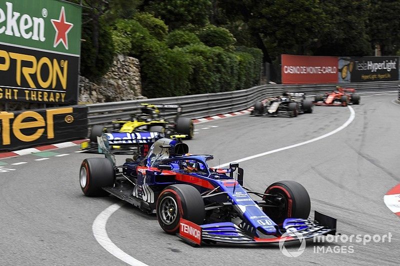 «Toro Rosso впервые набрала столько очков, сколько заслужила». Партнер Квята о выступлении в Монако