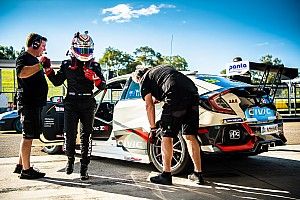 Sydney TCR: D'Alberto becomes first Aussie series polesitter