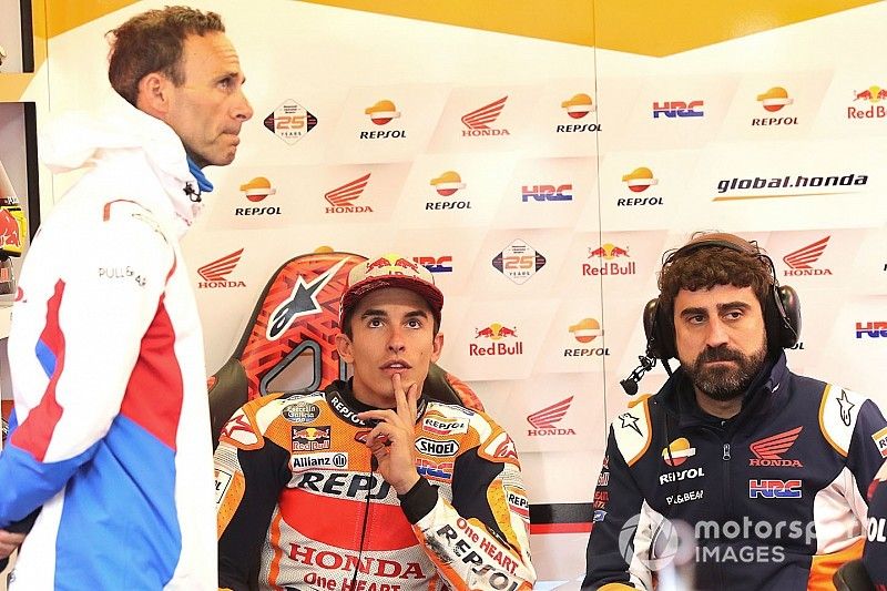 Márquez responde a Lorenzo: “Honda siempre sigue la evolución del piloto más rápido”