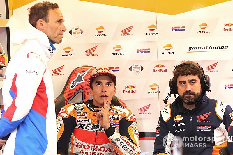 Márquez responde a Lorenzo: “Honda siempre sigue la evolución del piloto más rápido”