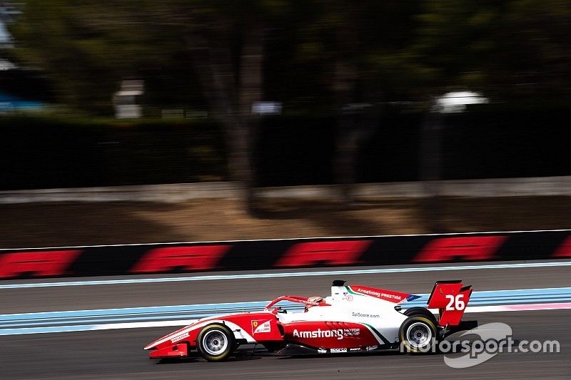 Armstrong consigue la pole en F3