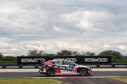 Slovakia WTCR: Girolami marches to third win of 2019