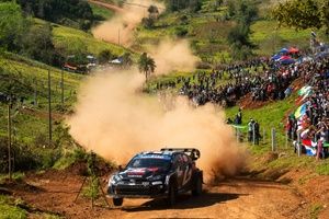 Rovanpera na czele po kapciu Fourmauxa