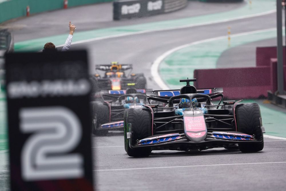 Esteban Ocon, Alpine A524, 2nd position, in Parc Ferme 
