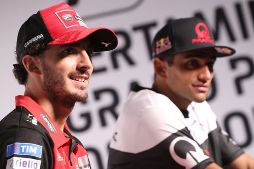 MotoGP: Bagnaia descreve luta pelo título como "um campeonato de erros" após queda de Martín