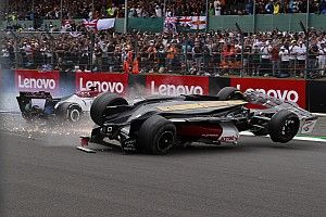 Sainz Ogah Lihat Video Kecelakaan Zhou