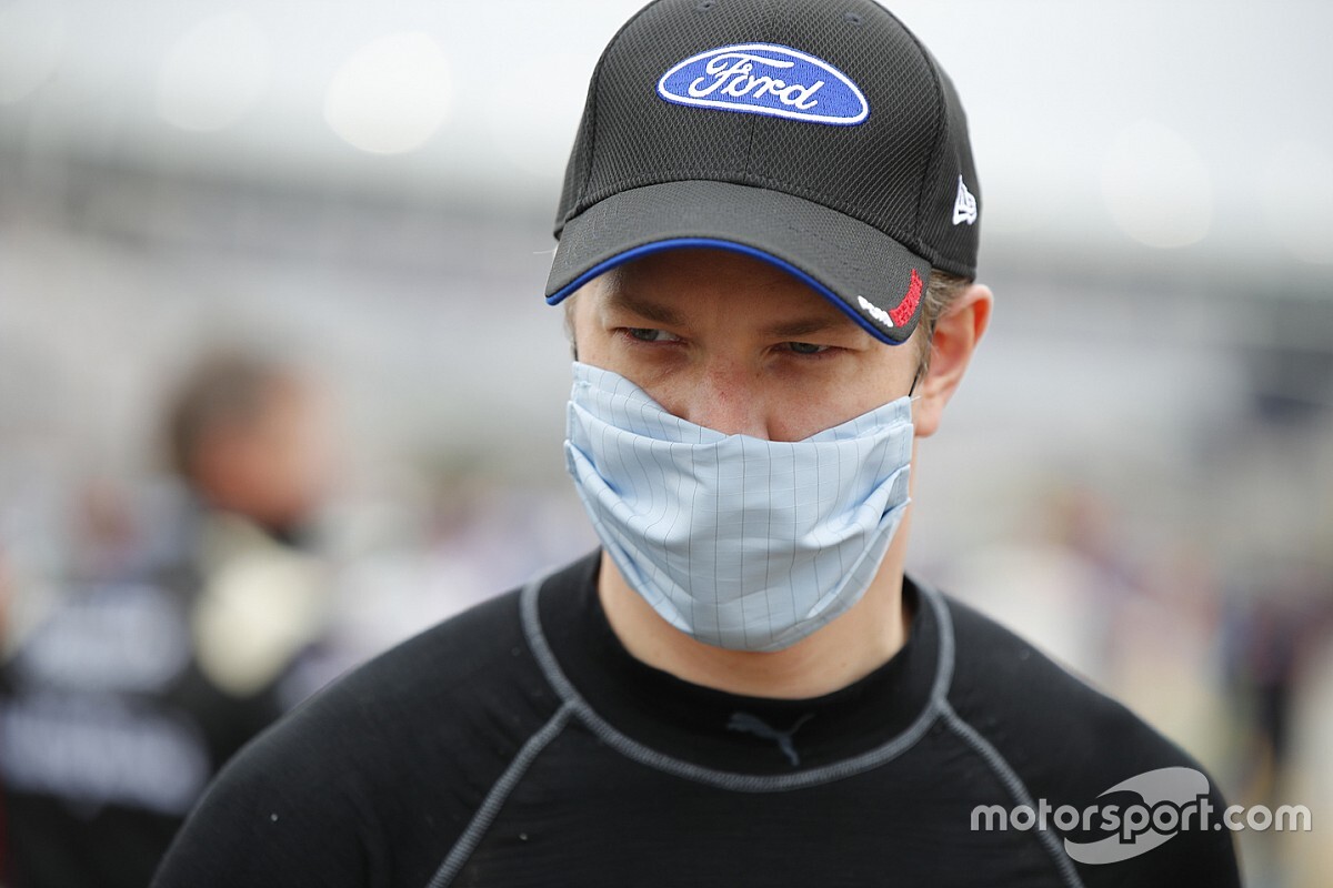 Keselowski na pole position