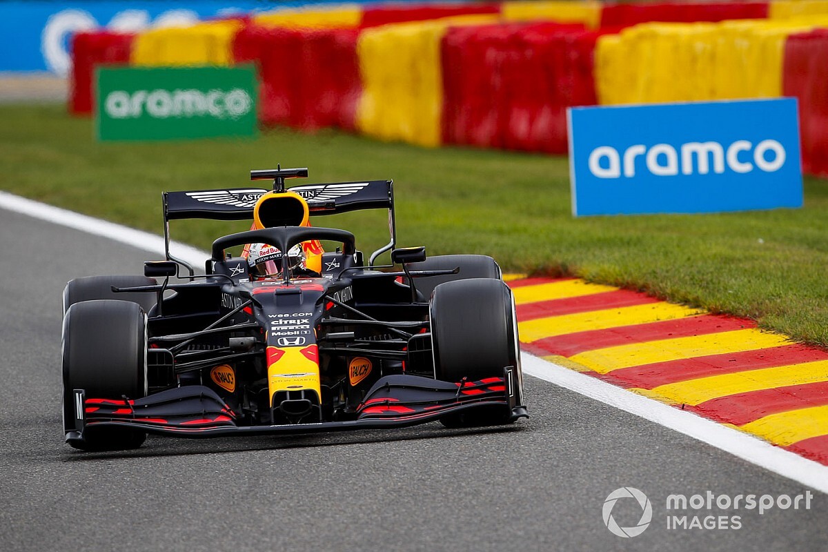Verstappen: "Mercedes çok güçlü, pole pozisyonunu kazanmamız zor"