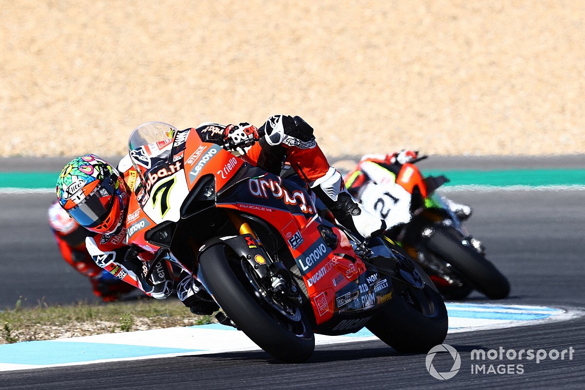Davies neemt met overwinning afscheid van Ducati
