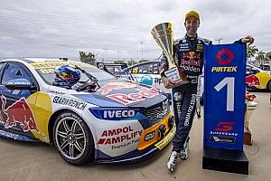 Townsville Supercars: Whincup cruises to Race 2 win