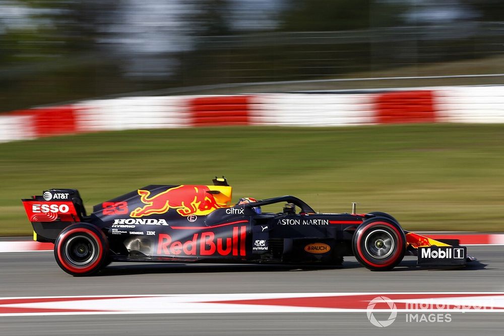 Red Bull: Játékban leszünk holnap, mindkét versenyzőnk célja a Mercedes elleni harc!