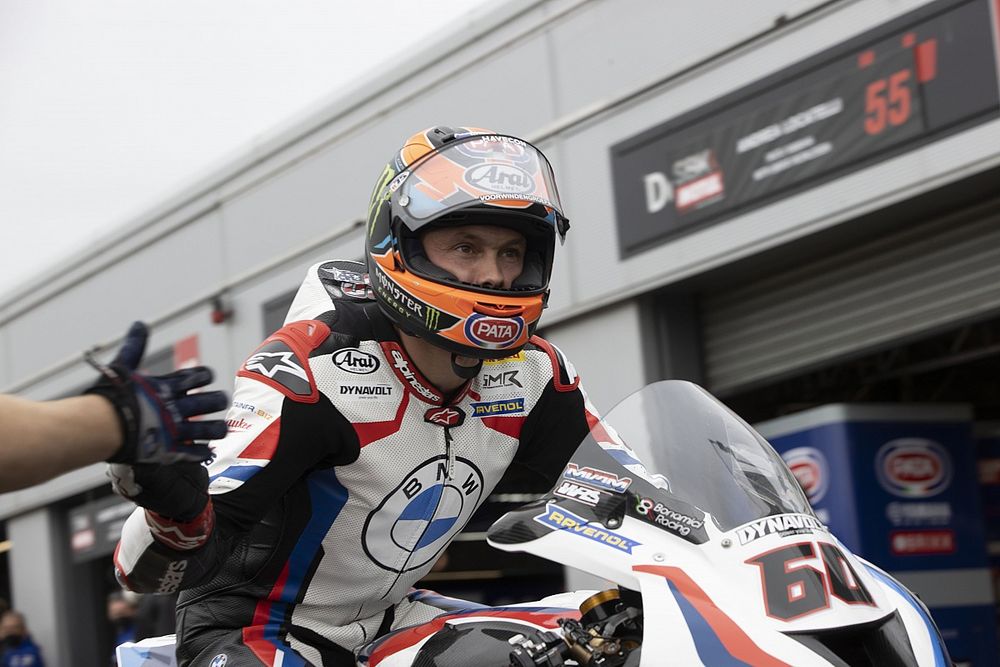 Podium Perdana Van der Mark dengan BMW di WSBK Inggris