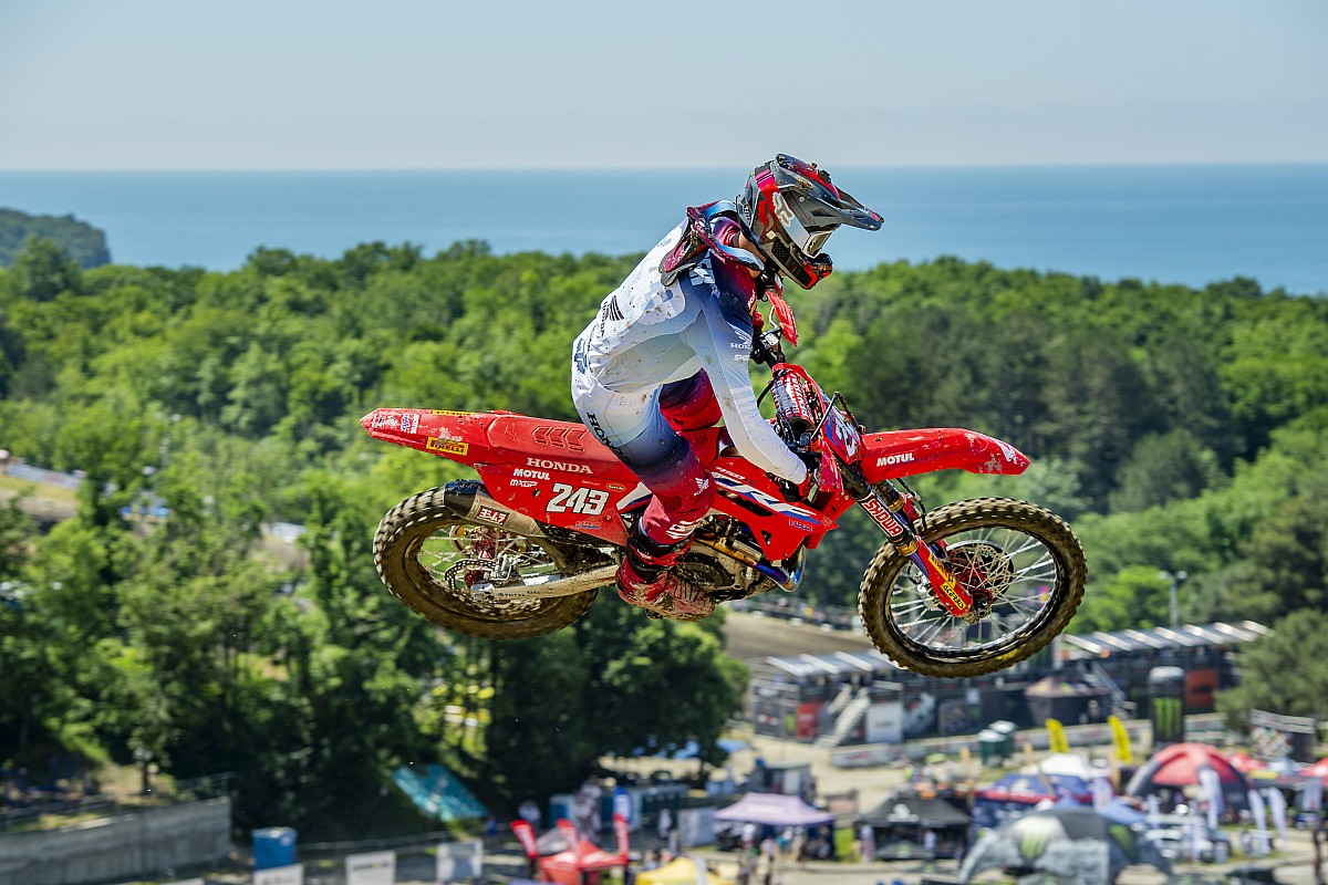 Hasil Race 2 MXGP Inggris: Gajser Bawa Honda Redam Kawasaki