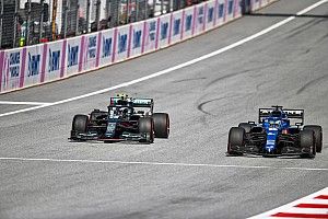 Alonso y la visita para invocar que la suerte de Alpine cambie en 2021