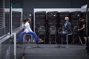 Coulthard: Mind a ketten megérdemlik a címet, de annak örülnék jobban, ha ő nyerne...