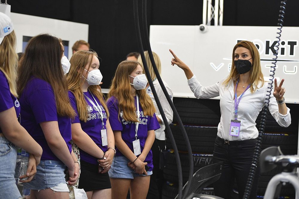 "More Than Equal" will Frauen binnen zehn Jahren eine Chance in der F1 geben