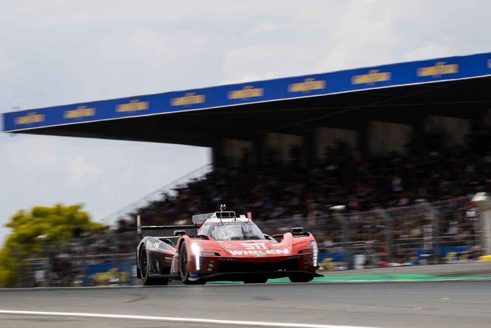 #311 Whelen Cadillac Racing Cadillac V-SeriesR: Pipo Derani, Jack Aitken, Felipe Drugovich