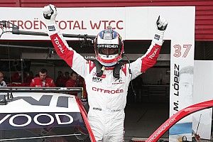 Argentina WTCC: Lopez fights hard to take home race win