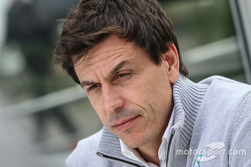 Wolff not keen on replacing Rosberg with big-name driver