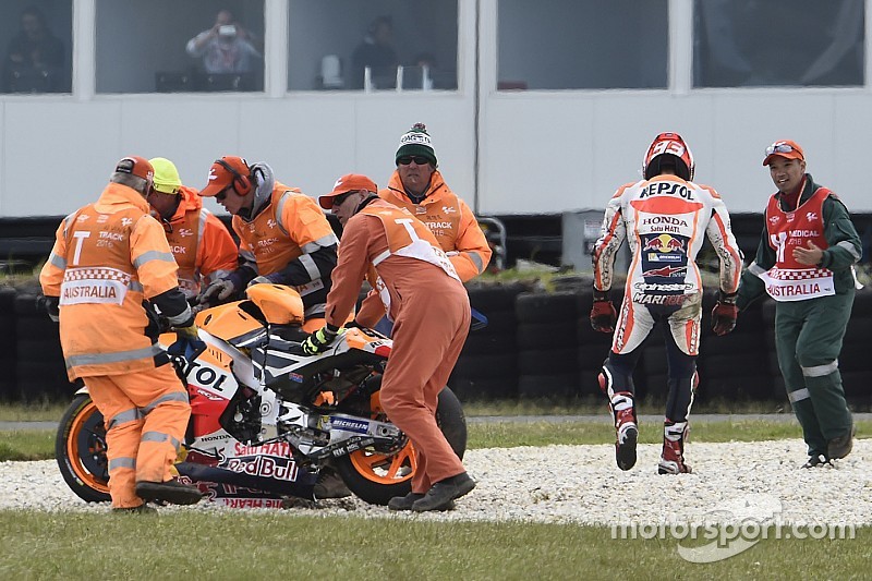 Rainey: "Si Márquez sigue cayéndose 20 veces al año, lo acabará pagando"