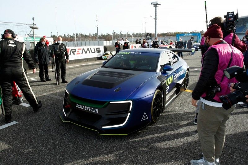"Pass mal auf, Alter!": So änderte Stuck seine Meinung zum Elektro-Motorsport