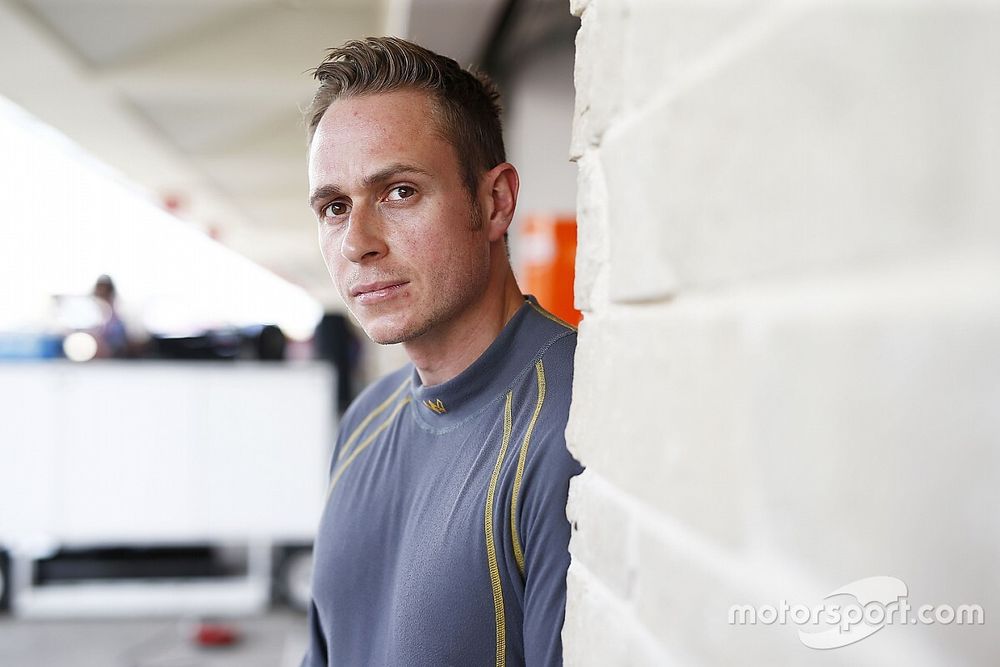 Carroll joins NIO as reserve FE driver
