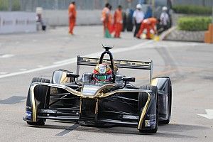 Hong Kong ePrix: Vergne tops interrupted final practice