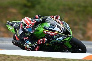 Rea manda en el arranque en Brno; los españoles pasarán por la Superpole 1