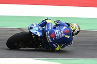 Iannone domina dia; Pirro sofre acidente assustador