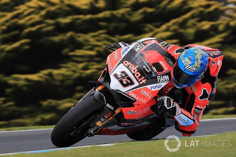 Melandri y Ducati vencen a las Kawasaki oficiales en Australia