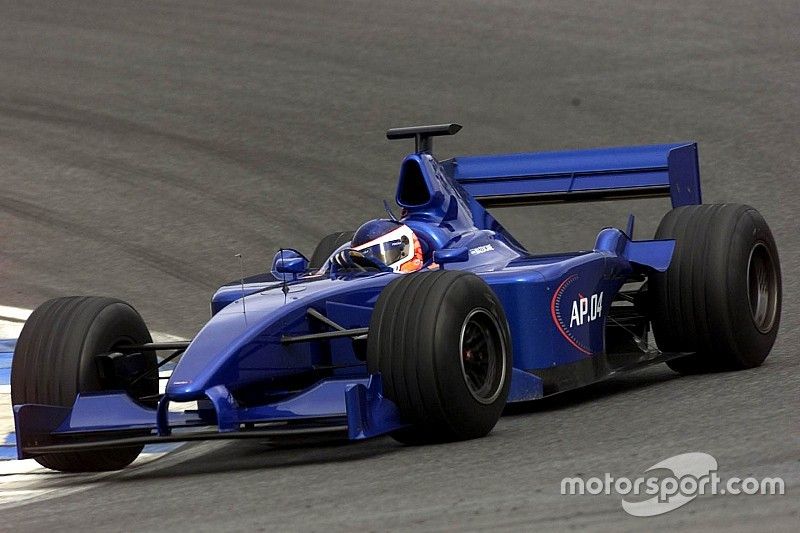 17 éve ezen a napon ért véget a francia álom a Forma-1-ben