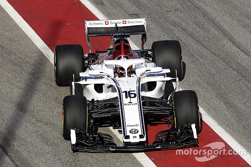 Photos - L'Alfa Romeo Sauber C37 a pris la piste !