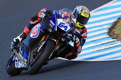 Donington, Libere 1 e 2: sul bagnato inglese la spunta Caricasulo