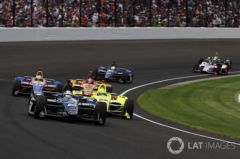 Examen de passage mitigé pour la nouvelle monoplace à Indy