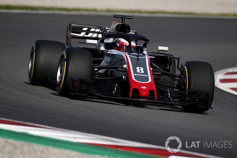 Grosjean sorprende en el test de Barcelona