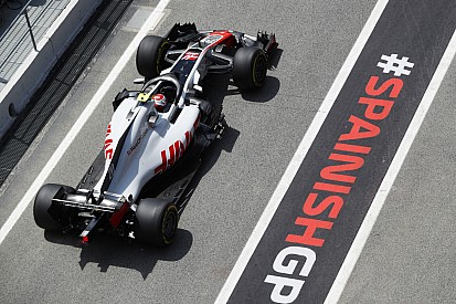 Reprimenda a Magnussen per aver chiuso Leclerc nella FP1