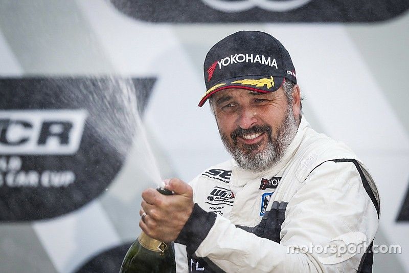 Podium: Yvan Muller, YMR Hyundai i30 N TCR