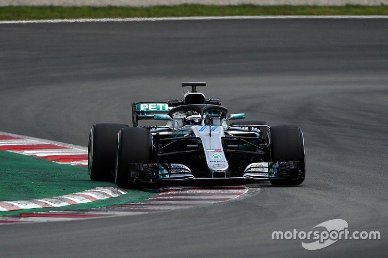Mercedes reaviva el debate del aceite en F1