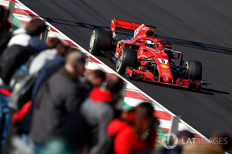 Vettel lleva a Ferrari a un gran récord de pista en Barcelona