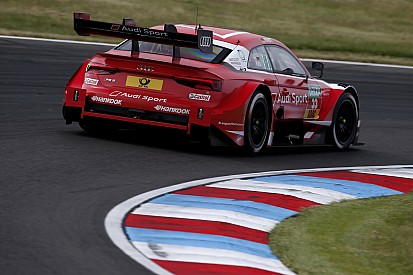 Videón a brutális bukás a DTM első versenyén