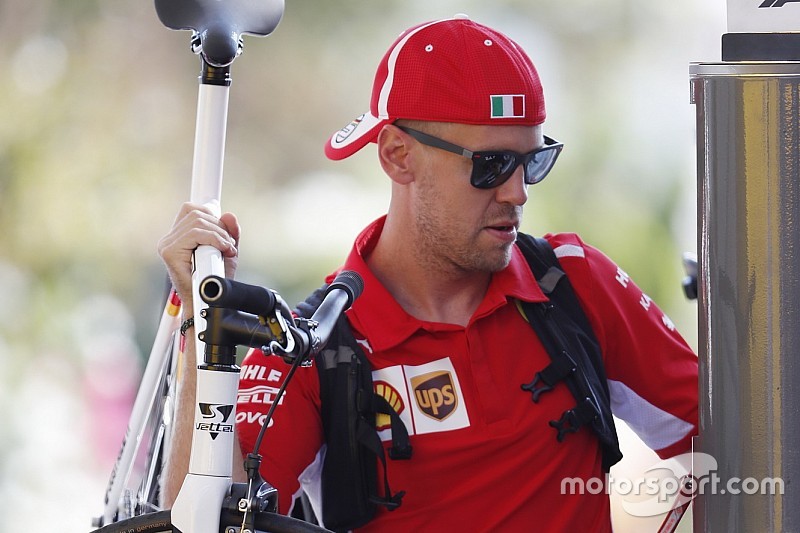 Vettel egy egészen különleges kerékpárt vásárolt magának
