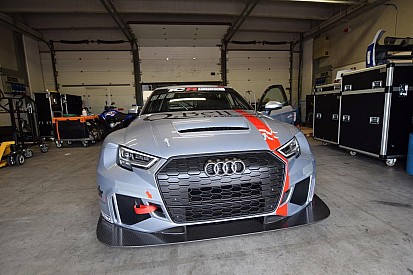 Basso e Figueiredo primi brasiliani a provare un'Audi RS 3 LMS TCR