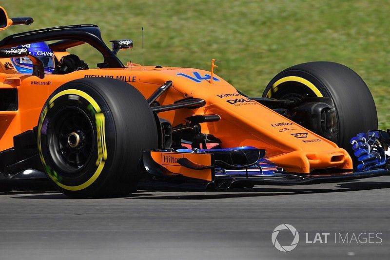 Le nez et l'aileron avant de la McLaren MCL33 de Fernando Alonso