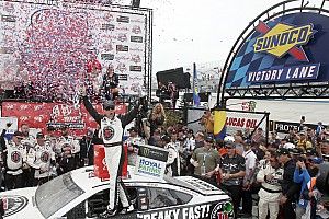 Kevin Harvick dominates in SHR 1-2 at Dover