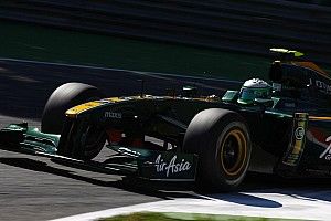 VIDEO: Kovalainen wordt brandweerman in Grand Prix Singapore 2010