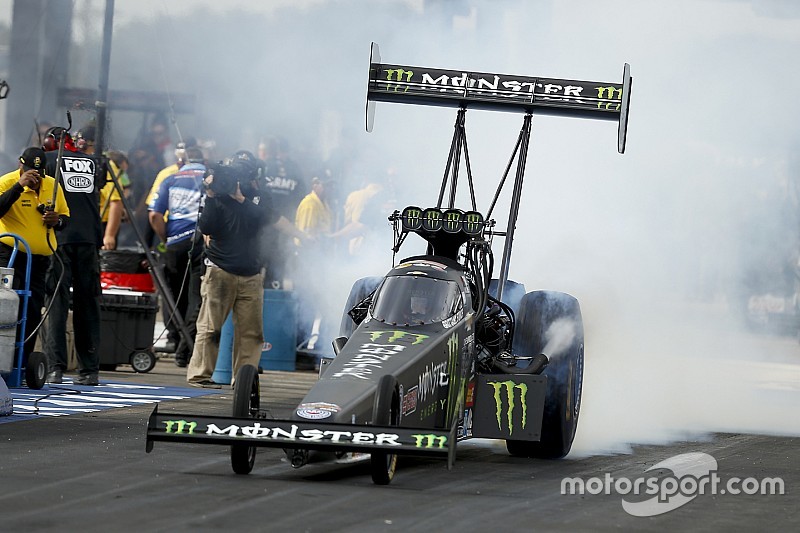 Чемпионка NHRA попала в больницу после аварии: видео
