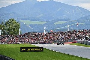 Mercedes en Ferrari met verschillende bandenkeuze naar Oostenrijk