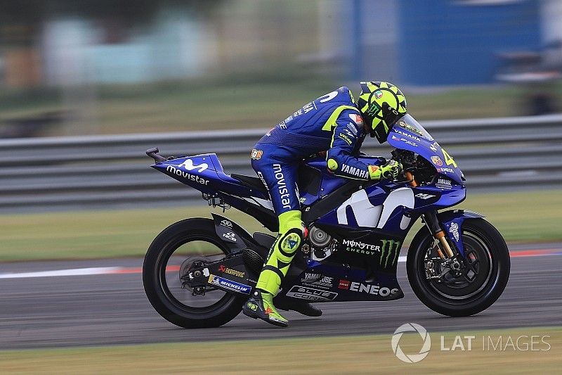 Rossi: “No creo que la diferencia entre Zarco y nosotros sea por el motor”