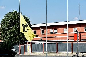 В Маранелло приспустили флаг в память о Маркионне